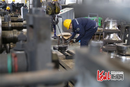 河北遷安 企業節日忙生產 全力實現開門紅